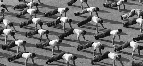 Le T-shirt utilisé en séance de fitness par l'armée Américaine.